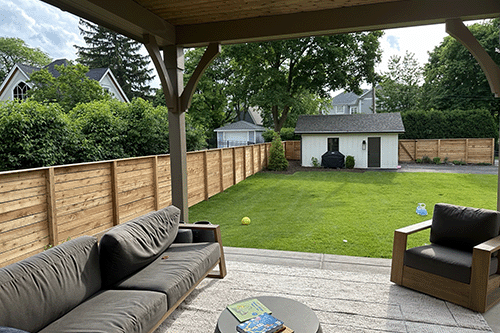 horisontal cedar fence img